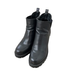 KS2 | Black Heeled Zip Up Ankle Boots